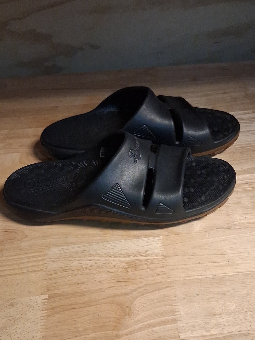 Danner Slides Sandals Vibram Soles 9 Black